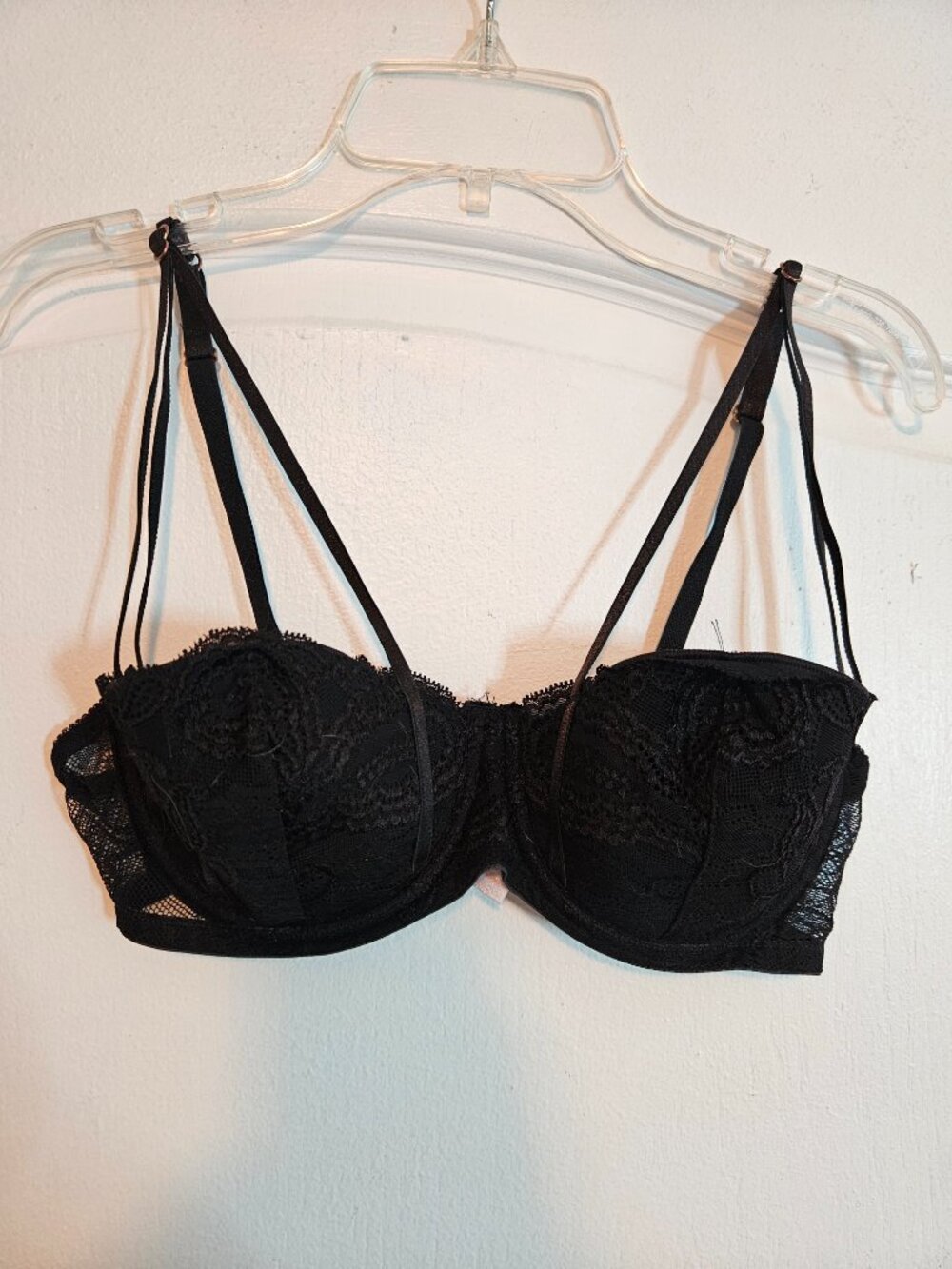 Y2K Victoria's Secret Bra 36C Black Chantilly Lace Push-Up Bra Wired Unpadded